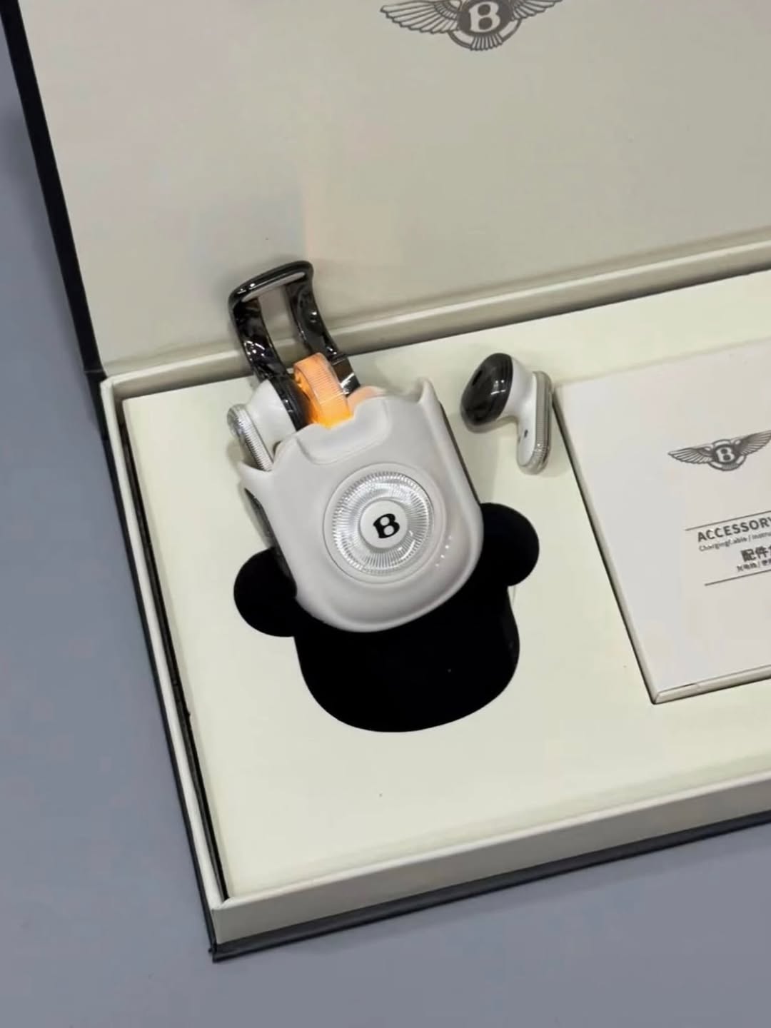Q12 Bluetooth earphone with fancy design