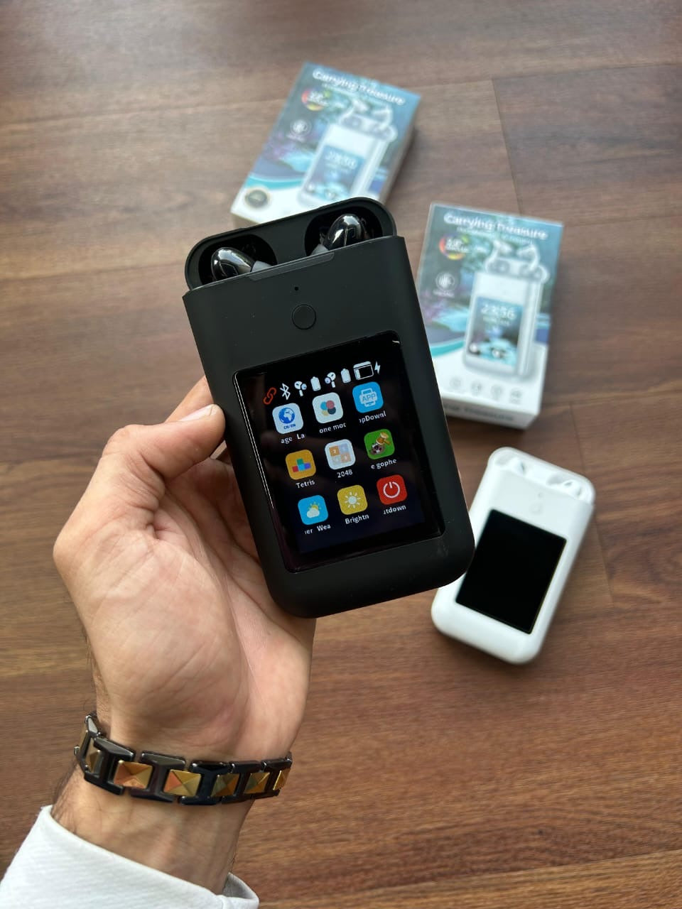 TWS Wireless Earbuds with 2.8
Inch HD Touch Screen, 8000mAh Power Bank,