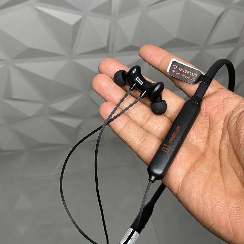 Bluetooth Wireless in Ear Earphones with Mic