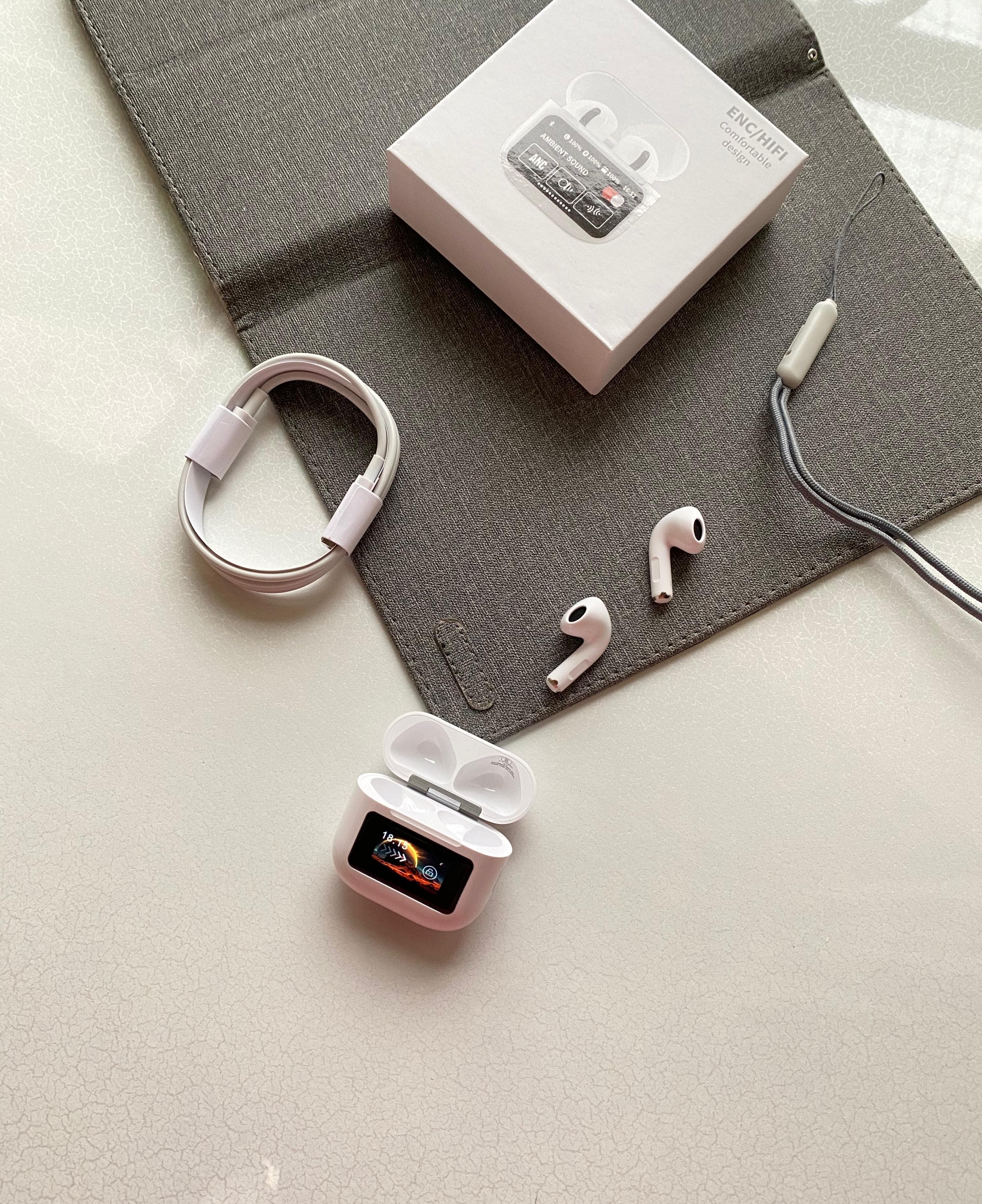 AirPds 3 With Display ENC/Anc