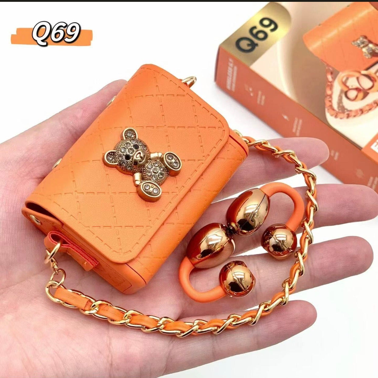 CYXG Q69 Wireless Stylish earbuds with high quality case and audio