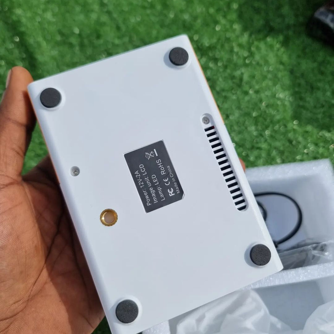 Mini Portable (600 Lumens Video 1080P)High Resolution LED Projector YG-300