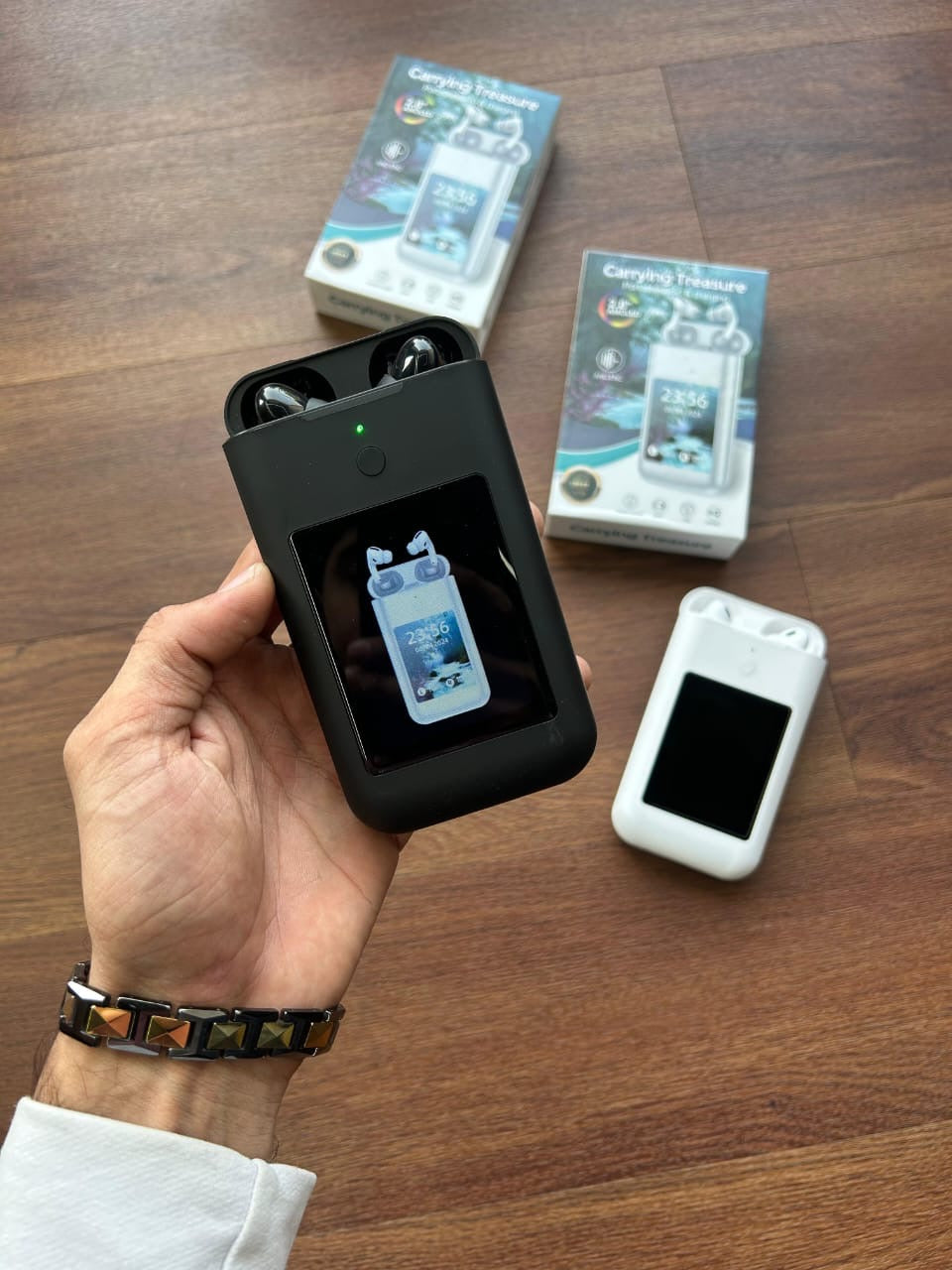 TWS Wireless Earbuds with 2.8
Inch HD Touch Screen, 8000mAh Power Bank,