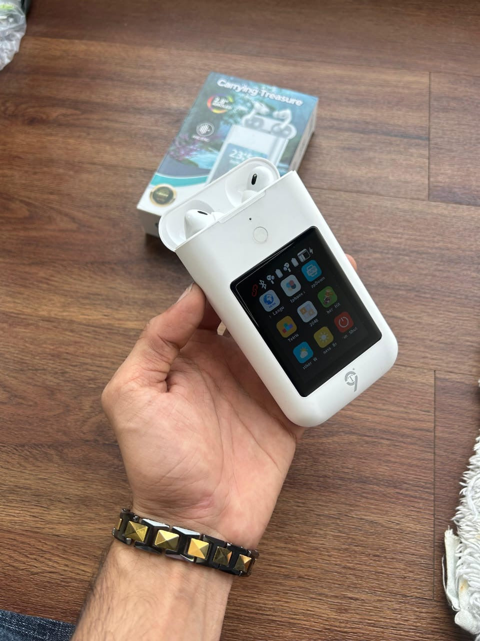 TWS Wireless Earbuds with 2.8
Inch HD Touch Screen, 8000mAh Power Bank,