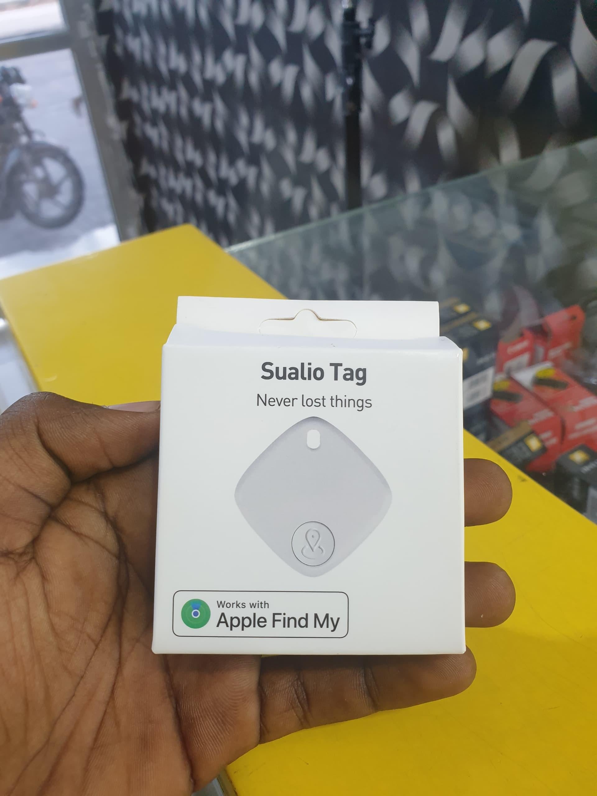 Find tag Item Finder with Key Chain, Smart Item Locator for Keys, Bags, Luggage, Pet, Battery Included Sualio tag