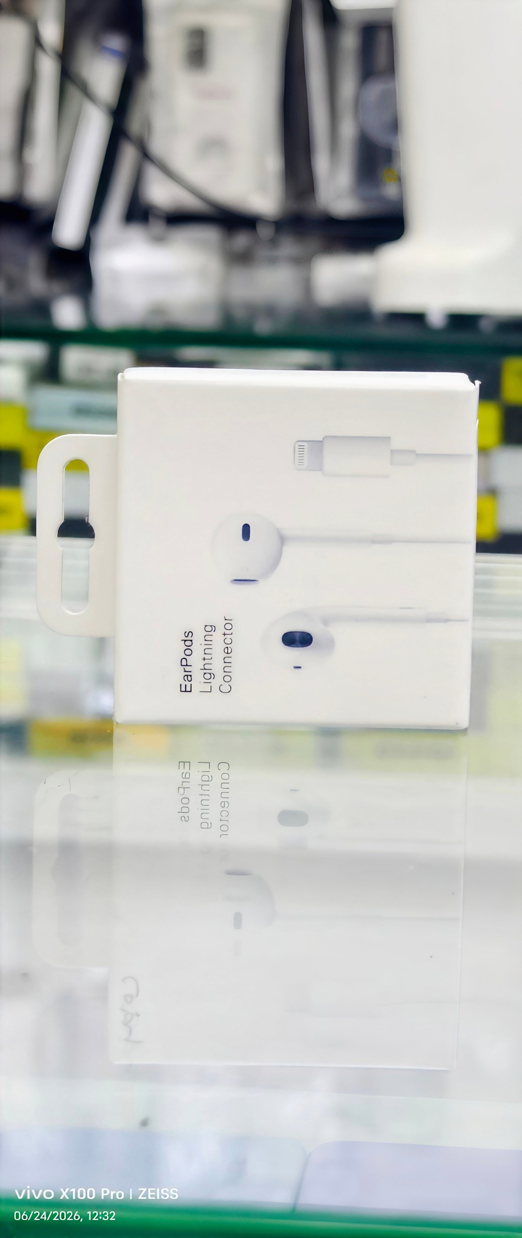 Wired Earphone Handsfree with Mic & Volume Controller Compatible with i /Phone 14/13/12/11 Pro Max Xs/XR/X/7/8+
