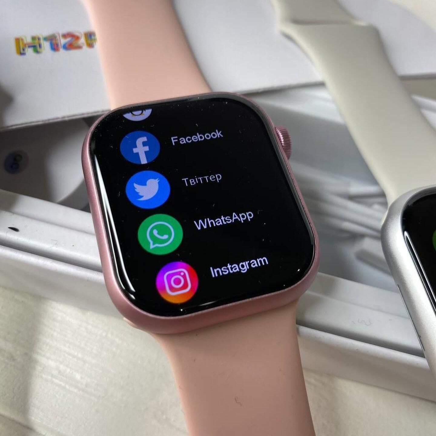 H12 Pro Plus AMOLED Smart Watch 4GB ROM Men 45mm Local Music Recording hello ￼