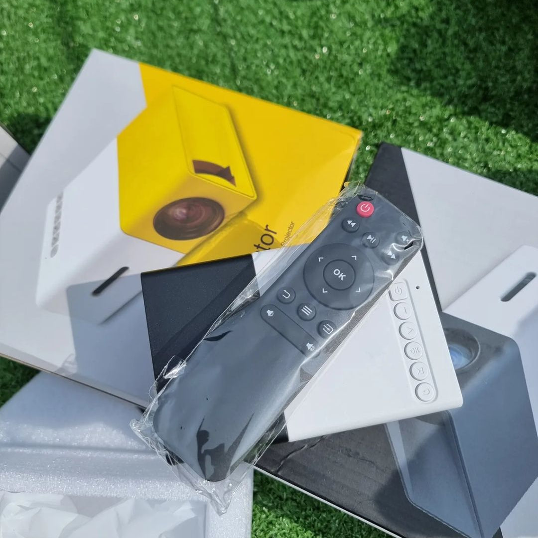 Mini Portable (600 Lumens Video 1080P)High Resolution LED Projector YG-300