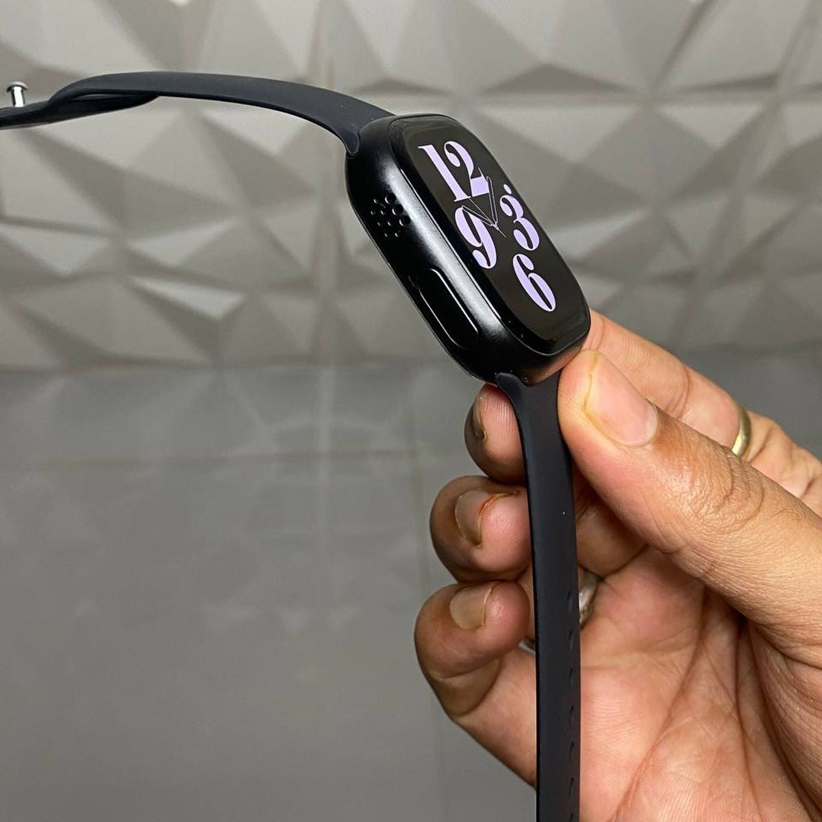 S16 Seris 9 Amoled Display 2gb Ram And 32gb Storage With 180° Camera SIM card watch