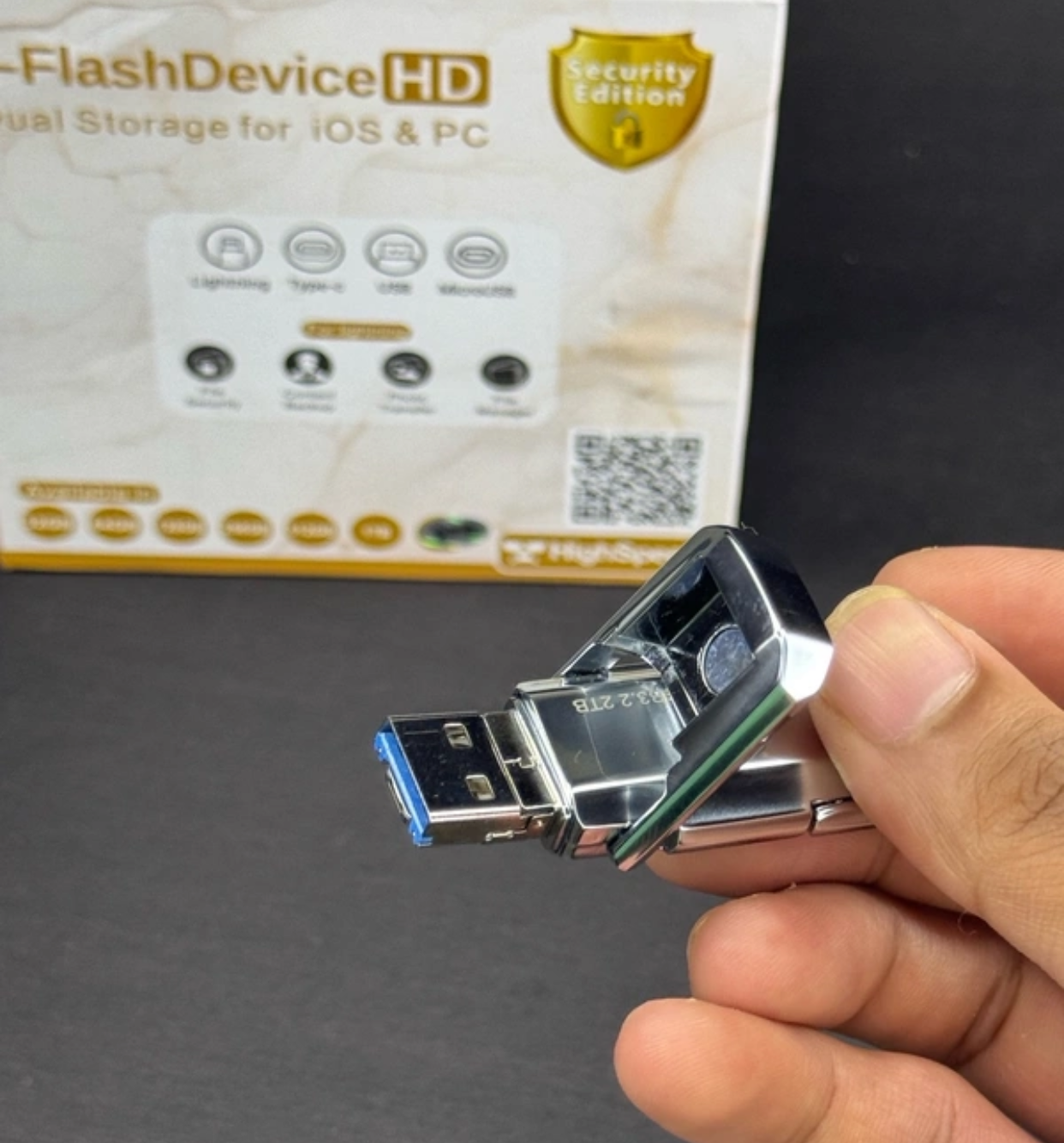 i-FlashDevice HD - High-Speed 2TB USB 3.2 Flash Drive* Dual Storage for iOS,Mac & Windows PCs