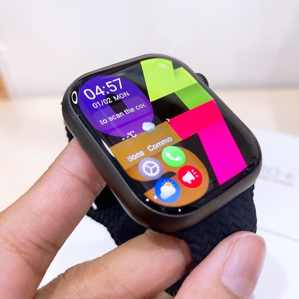 HK9 Pro+ Series 9 With Chat GPT size: 2.02-inch AMOLED screen 2GB of internal storage capacity.